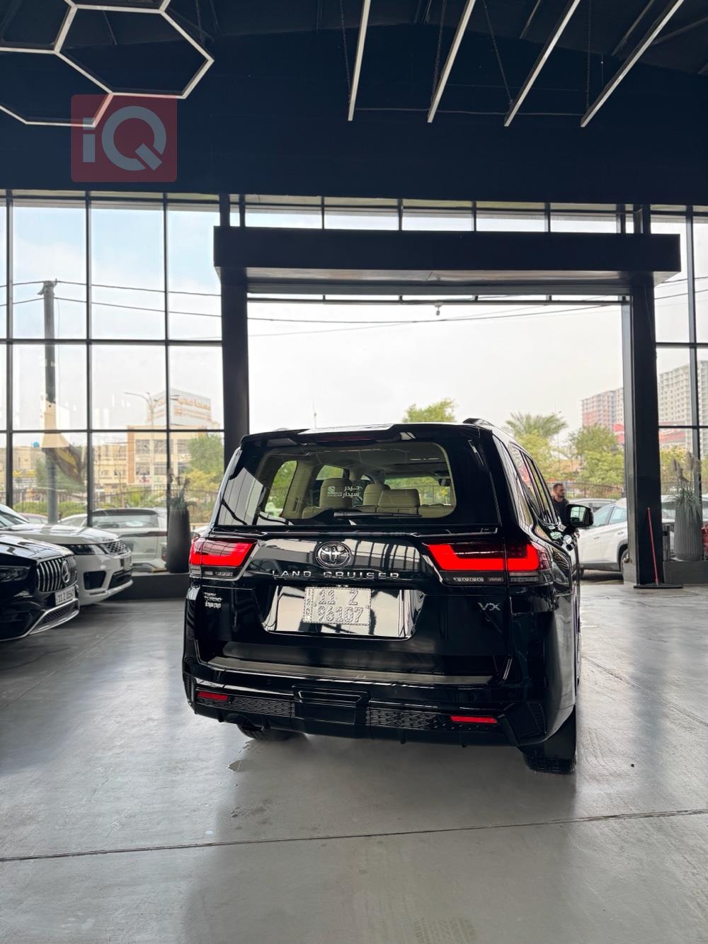 تۆیۆتا لاند کروزەر